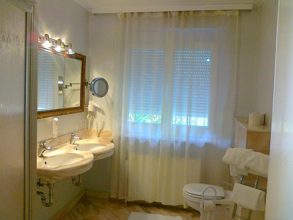 Stadtvilla Auerhahn Vöcklabruck Quarto foto